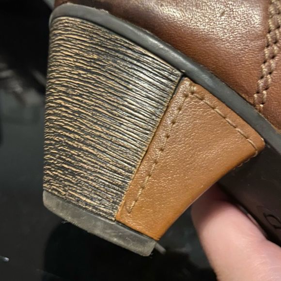 Genuine Leather Shoes - Picture 11 of 11